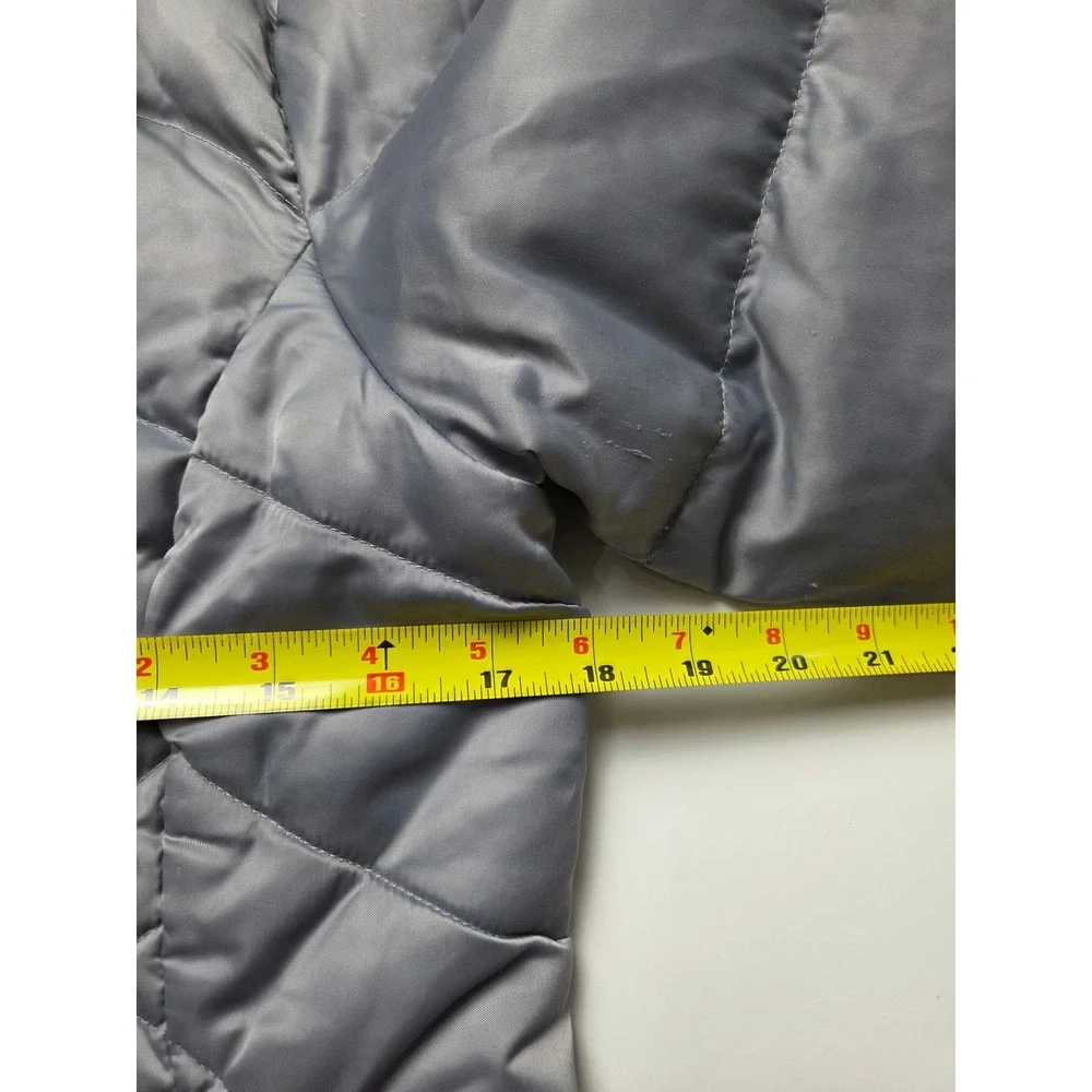 The North Face Women's Aconcagua Down Jacket Size Medium Winter Fall Gray Silver